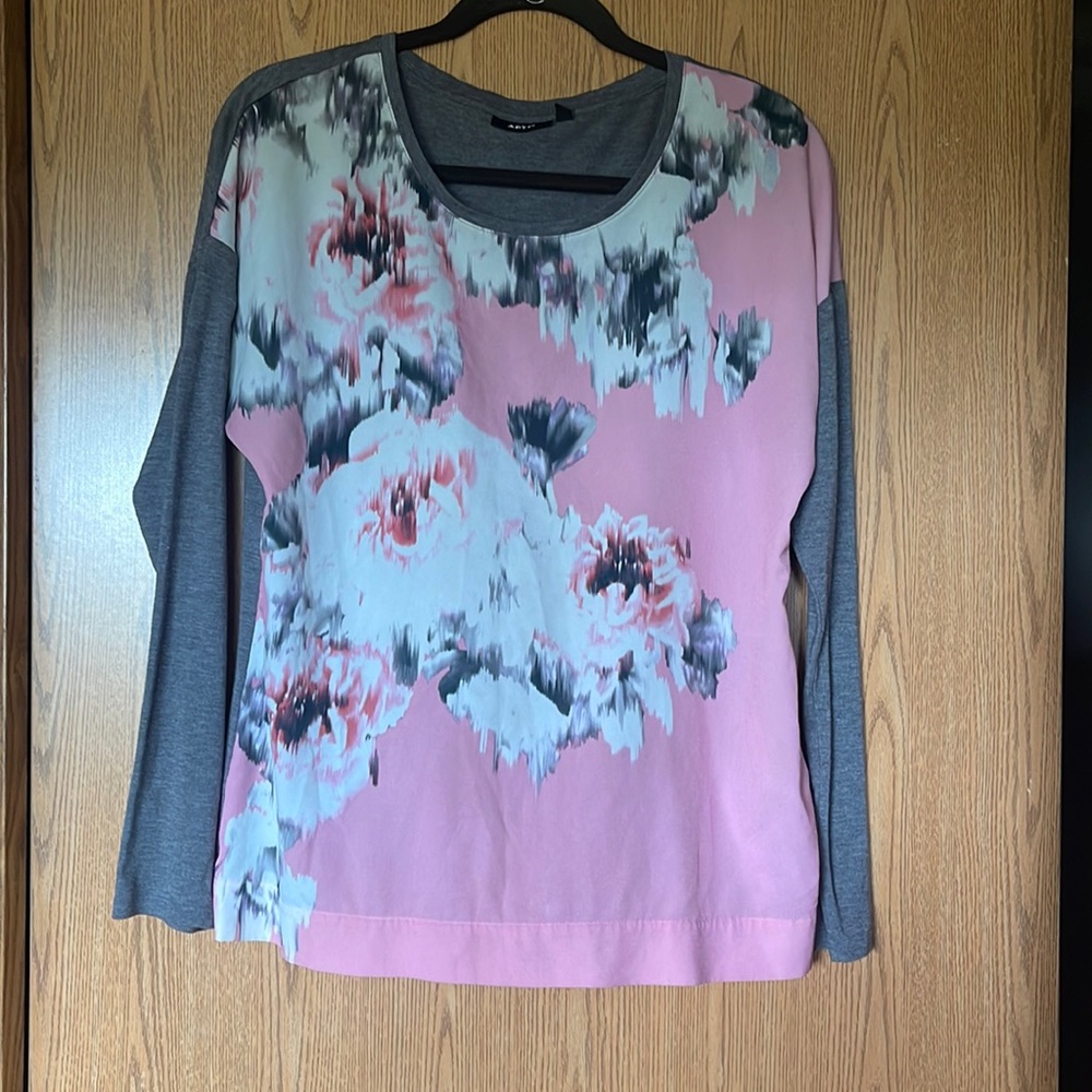Medium size blouse